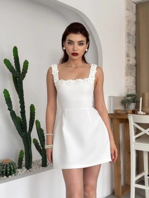 Alyosa Çiçek Detaylı Elbise