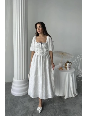 Beyaz Dantel Detaylı Brode Elbise