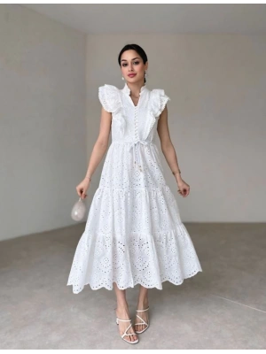 Beyaz Fırfırlı Düğmeli Elbise