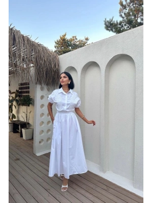 Beyaz Nakışlı İşlemeli Elbise