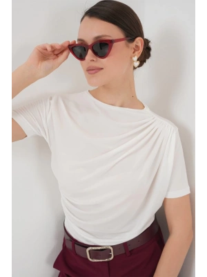 Büzgü Detaylı Kısa Kol Sandy Bluz 945  Beyaz