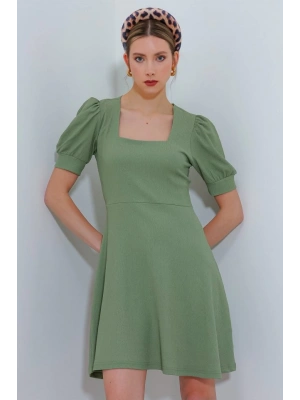 Çağla Yeşili Kare Yaka Örme Mini Elbise