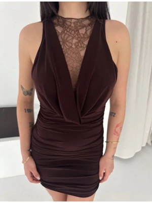 Dantel Detaylı Derin Dekolte Drapeli ini Elbise Şık Kolsuz  Kahvrenegi