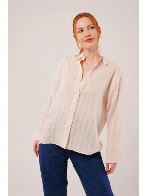 Düğmeli Ve Çizgi Detaylı Krem Gömlek