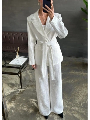 Ekru Beli Kuşaklı Ceket Ve Pantolon Parlak Takım