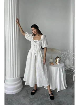 Ekru Dantel Detaylı Brode Elbise