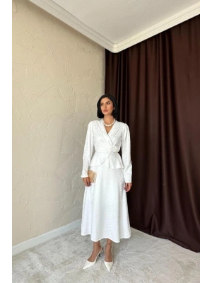 Ekru Pile Detaylı Kruvaze Elbise