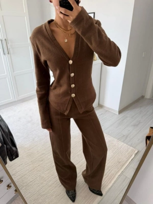 elanik Kumaş Ön Düğmeli Ceket Çımalı PantolunTakım