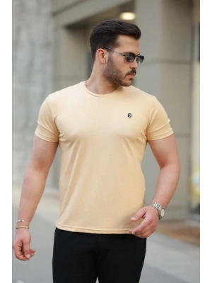 Erkek Bisiklet Yaka Arma Detaylı Basic Kısa Kollu Tişört