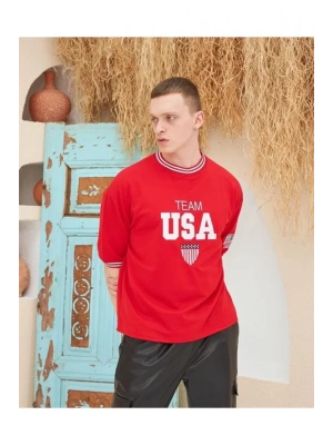 Erkek Nakış İşlemeli Ribanalı Oversize Tshirt  Kırmızı