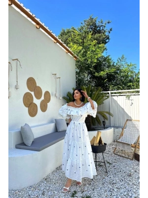 ila Omuzları astikli Brode Elbise