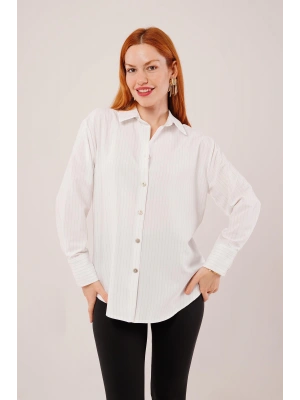 İnce Çizgi Detaylı Beyaz Gömlek