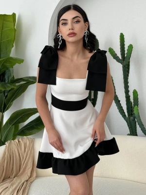 iron Omuz Fiyonklu Elbise