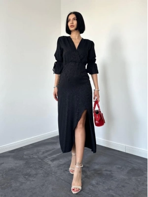 iyah Yırtmaçlı Jakar Elbise