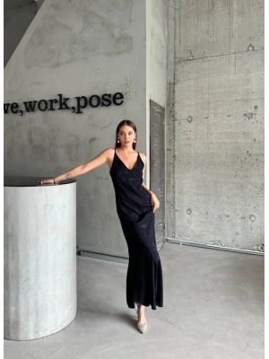 JAKARLI AKILI ATEN ELBİE AİETRİK  iyah