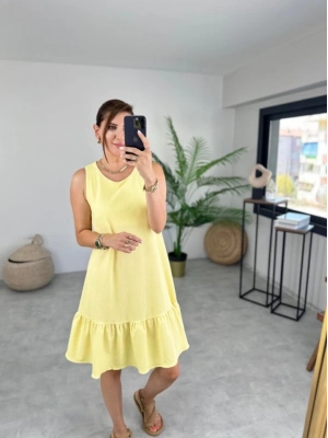 Kadın Bürümcük Kumaş Eteği Fırfır Detaylı Sıfır Kol Elbise