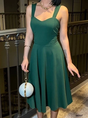 Kadın Dalgıç Krep Kumaş Kalp Yaka Askılı idi Boy Elbise