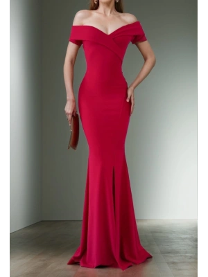 Kadın Dalgıç Kumaş Kayık Yaka Ve Dekolte Detaylı Elbise