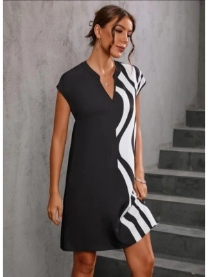 Kadın Dokuma Viskon Kumaş V Yaka Zebra Desenli Elbise