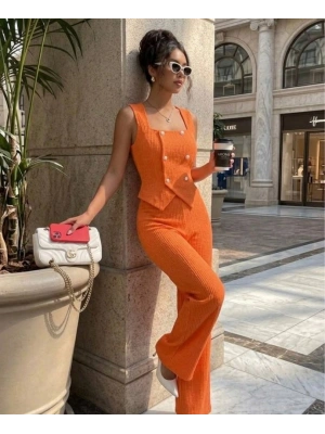 Kadın Düğmeli Bürümcük Kumaş Takım