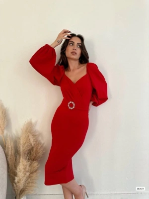 Kadın Kalp Yaka ırt Dekolteli Kemer Toka Detay Midi Boy Elbise