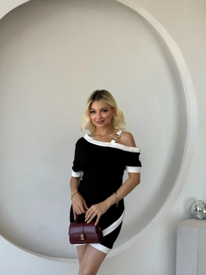 Kadın Kısa Kollu Asimetrik Kesim Yaka şerit Ve Aksesuar Detaylı odal Elbise