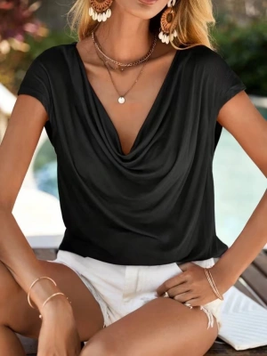 Kadın Kısa Kollu Degaje Yakalı Viskon Bluz