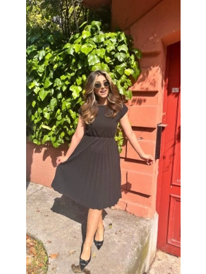 Kadın Kısa Kollu Yakası Açık Belden Lastikli Pileli Kısa Ithal Krep Elbise