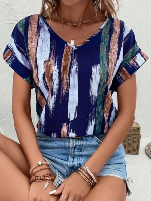 Kadın Kısa Yarasa Kol Fırça Desenli V Yaka Süprem Bluz