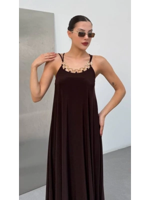 Kadın Omuz Askılı Kuş Gözü Zincir Detay Sandy Kumaş Maxi Boy Elbise