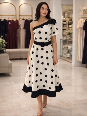 Kadın Omuz Dekolteli Fiyonk Ve Puantiye Detay Maxi Boy Elbise