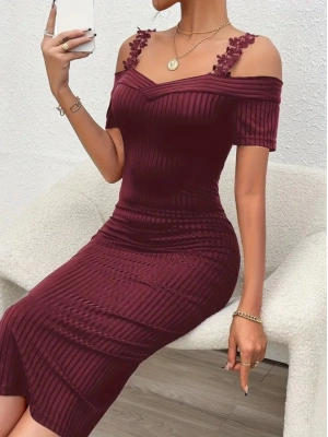 Kadın Omuzlardan Açık Dantel Askılı Fitilli Kaşkorse Midi Elbise