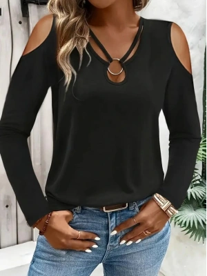 Kadın Omuzlardan Açık Uzun Kollu Yakadan Halka şerit Detaylı Viskon Bluz