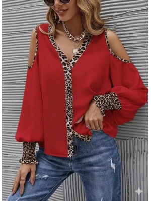 Kadın Omuzlardan Açık Yakalı önden Düğmeli Leopar Detaylı Sandy Bluz
