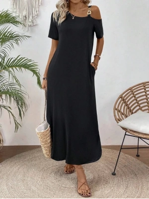 Kadın Tek Omuzdan Açık Toka Detaylı Yandan Yırtmaçlı Maksi Boy Viskon Elbise