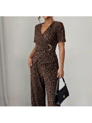 Kadın Toka Detaylı Kruvaze Takım