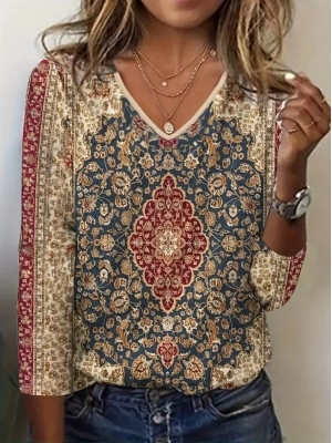 Kadın Truvakarkollu V Yakalı Etnik Desenli Süprem Bluz