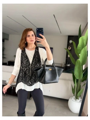 Kadın Uzun Kollu Asimetrik Kesim Bluz Ve Dantel Güpür Transparan Detay Fermuarlı Yelek Ikili Takım