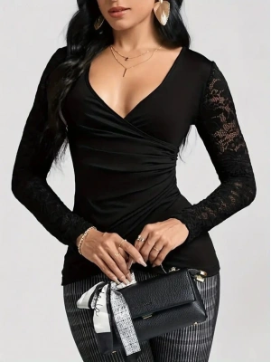 Kadın Uzun Kollu Dantelli Kruvaze Yakalı Yandan Büzgülü Viskon Bluz