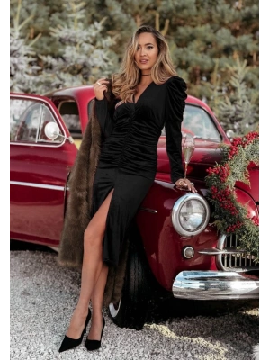 Kadın Uzun Kollu Derin Kruvaze Yakalı önden Büzgülü Yırtmaç Detaylı Kadife Midi Elbise