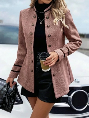 Kadın Uzun Kollu Hakim Yaka Düğme Detaylı Mini Dokuma Ceket