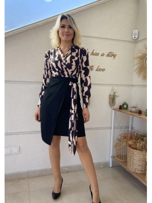 Kadın Uzun Kollu Kruvaze Yaka Dijital Baskılı Fiyonk Detay Dalgıç Kumaş Elbise