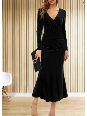 Kadın Uzun Kollu Kruvaze Yaka Kadife Tam Boy Elbise