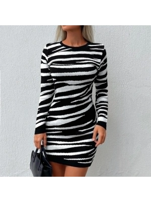 Kadın Uzun Kollu Siyah Beyaz Zebra Desen Triko Elbise