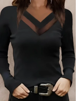 Kadın Uzun Kollu V Yakalı Tül Göğüs Dekolte Detaylı Viskon Bluz