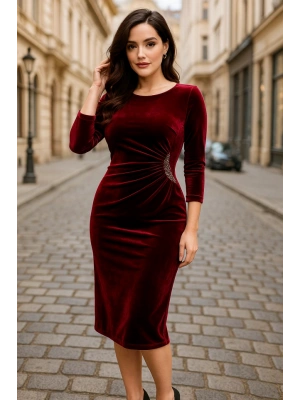 Kadın Uzun Kollu Yakası Açık Yanlardan Büzgülü Taş Detaylı Midi Kadife Elbise