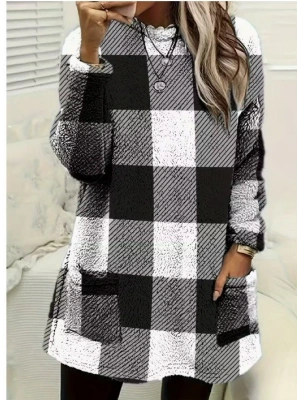 Kadın Uzun Kollu Yarı Balıkçı Yakalı Cep Detaylı Ekoseli Dokuma Tunik