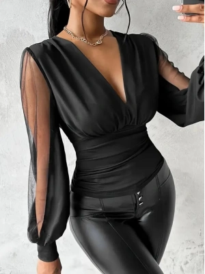 Kadın Uzun Yırtmaç Tül Detaylı Derin V Yakalı Sandy Bluz