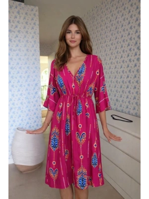 Kadın V Yaka Beli Bağçık Detay Etnik Desen Baskılı Midi Boy Elbise