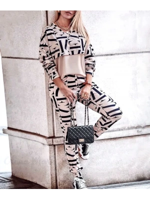 Kadın V Yaka Harf Baskılı Sweat Ve Yüksel Bel Pantolon Ikili Takım